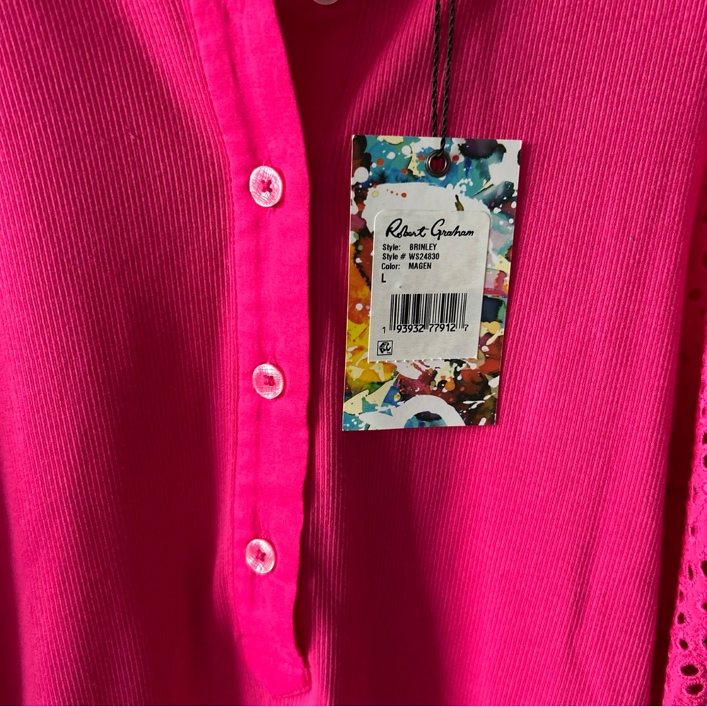New with tags Robert Graham top size large but more like medium large - Picture 4 of 5